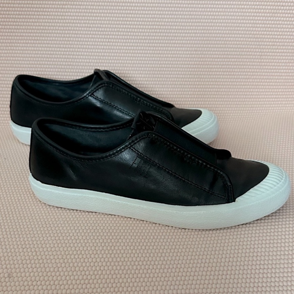 Frye black leather sneakers 8M
